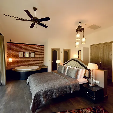 Yacht Classic - Boutique Class