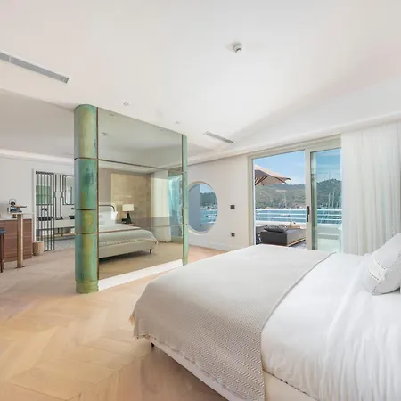 Yacht Classic - Boutique Class Otel