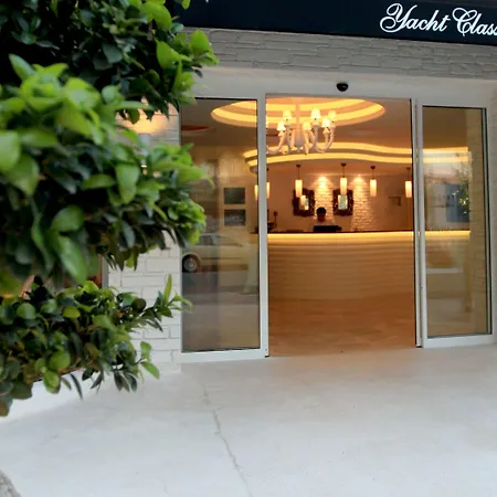 Yacht Classic - Boutique Class Hotell 3*