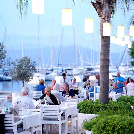 Yacht Classic - Boutique Class Hotell 3*