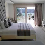 Hotel Yacht Classic - Boutique Class