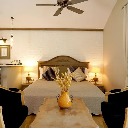 游艇经典酒店-精品级度假村 3*