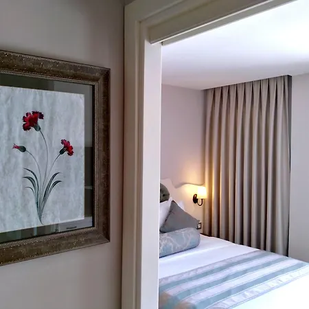 Yacht Classic - Boutique Class Hotel