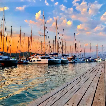 Yacht Classic - Boutique Class Hotel 3*