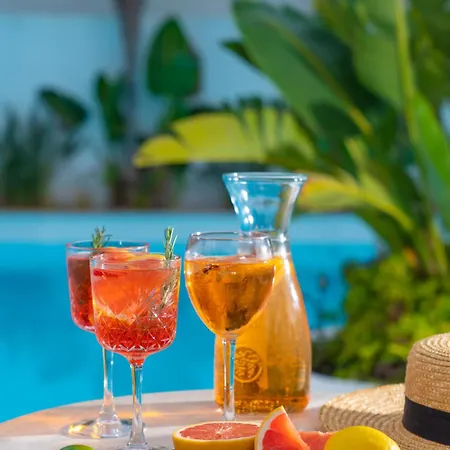 游艇经典酒店-精品级度假村 3* 费特希耶