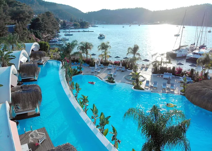 Отель Yacht Classic - Boutique Class