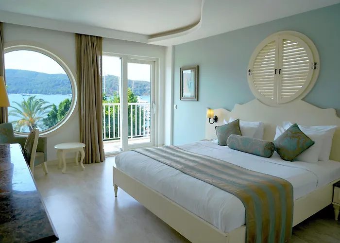 Yacht Classic - Boutique Class Otel 3*